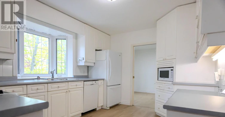 19 Woodington Crescent, St. Catharines, ON, L2T 3T8 - 6