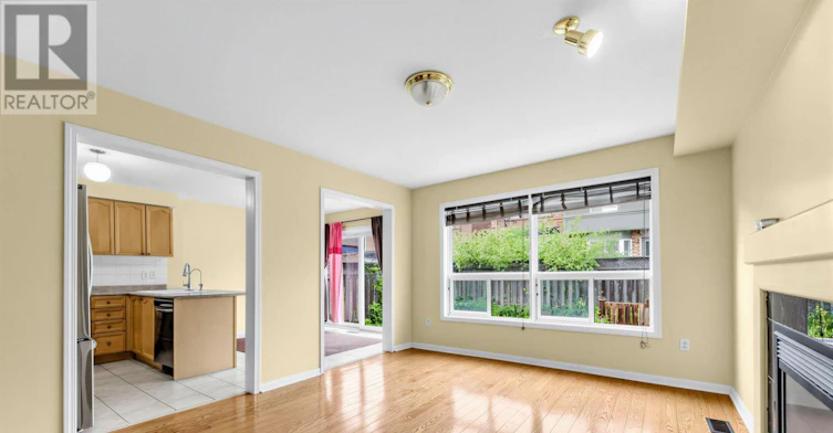 5 Bern Street E, Markham, ON, L6E 1G7 - 6