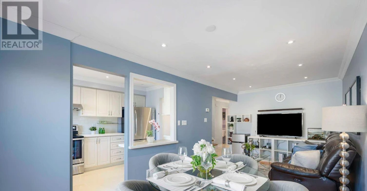 22 Dunbar Crescent, Markham, ON, L3R 6W8 - 2