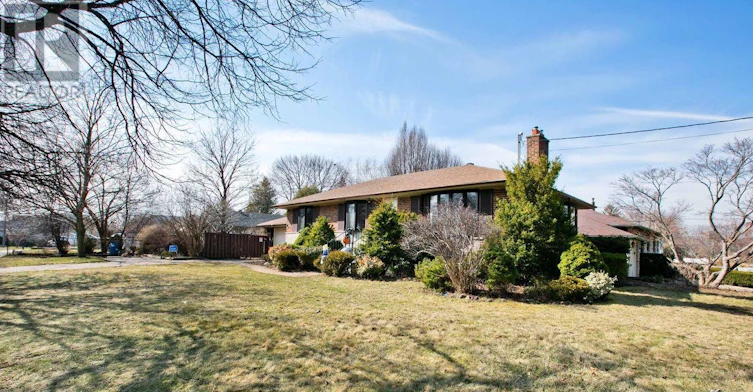 67 Elvaston Drive, Toronto, ON, M4A 1N5 - 4