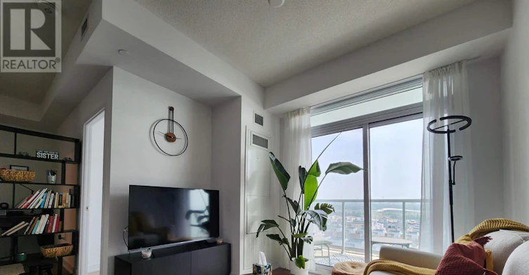 5-38 Honeycrisp Crescent, Vaughan, ON, L4K 0M8 - 6