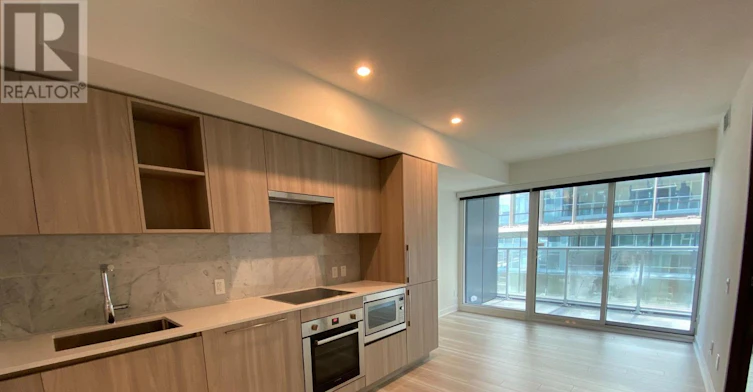 716-17 Bathurst Street, Toronto, ON, M5V 0N1 - 3