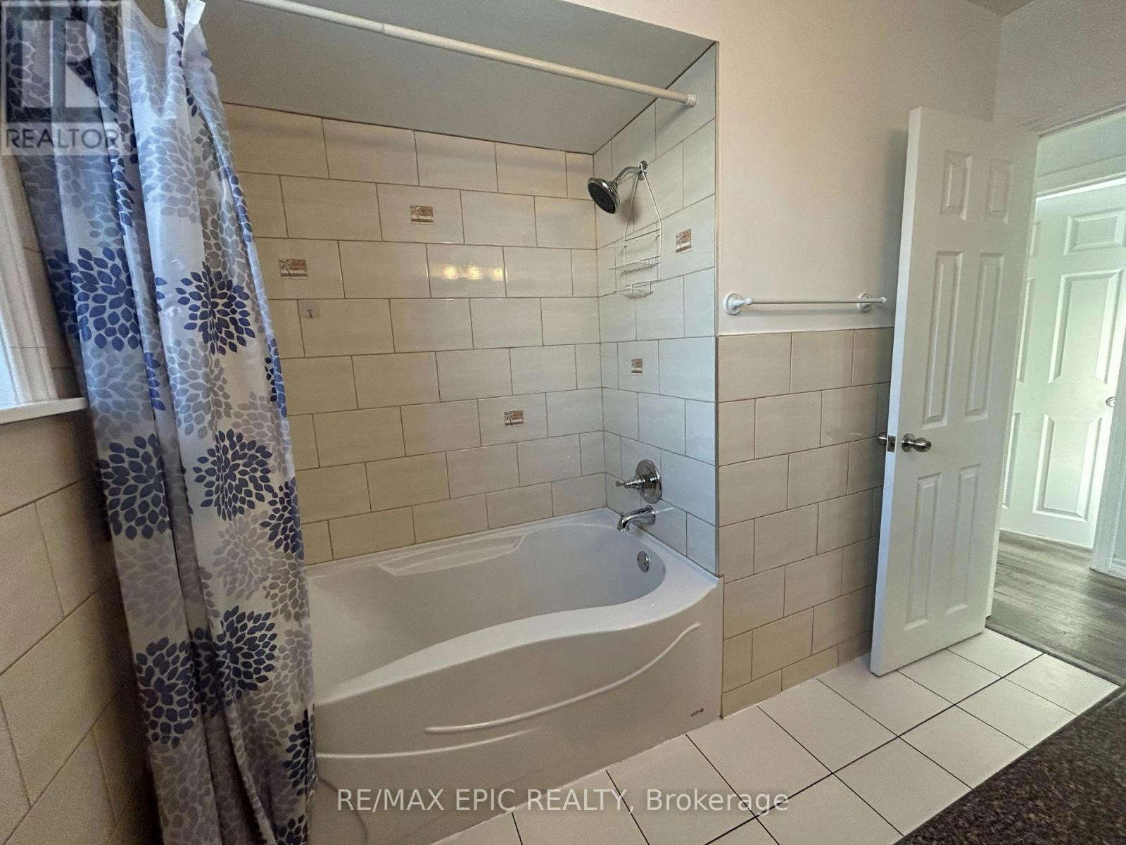 MAIN-25 Gentry Crescent, Richmond Hill, ON, L4C 2G8 - 11
