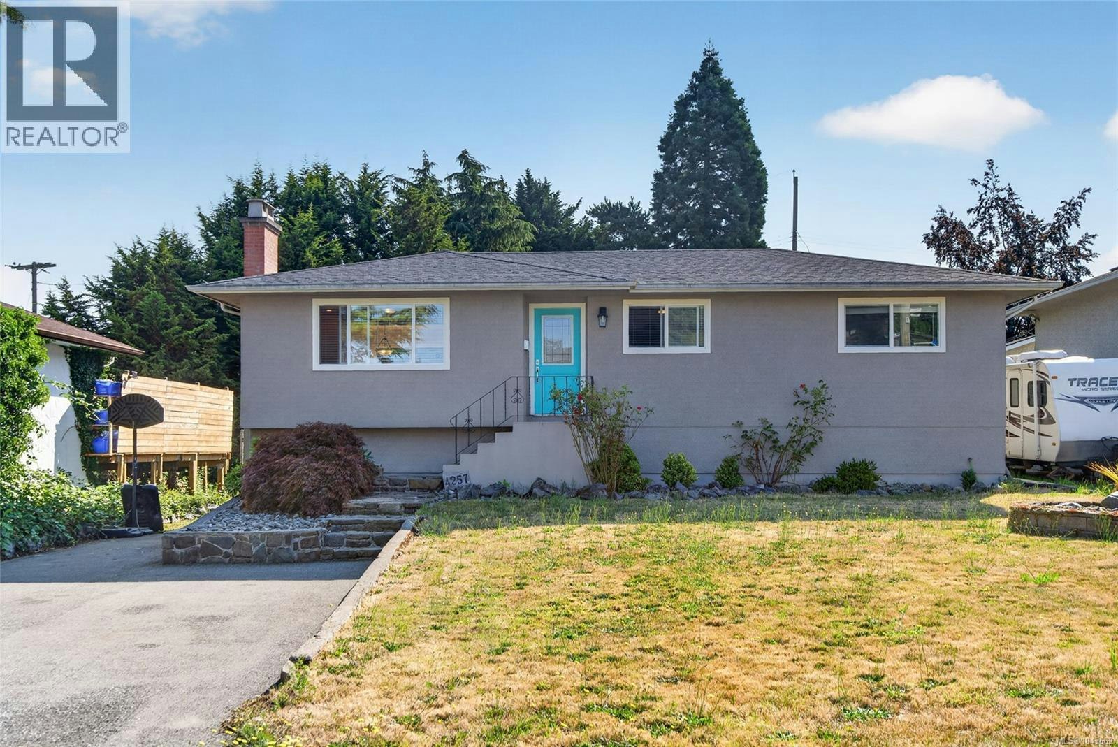 4257 Carey Road, Saanich, BC, V8Z 4H1