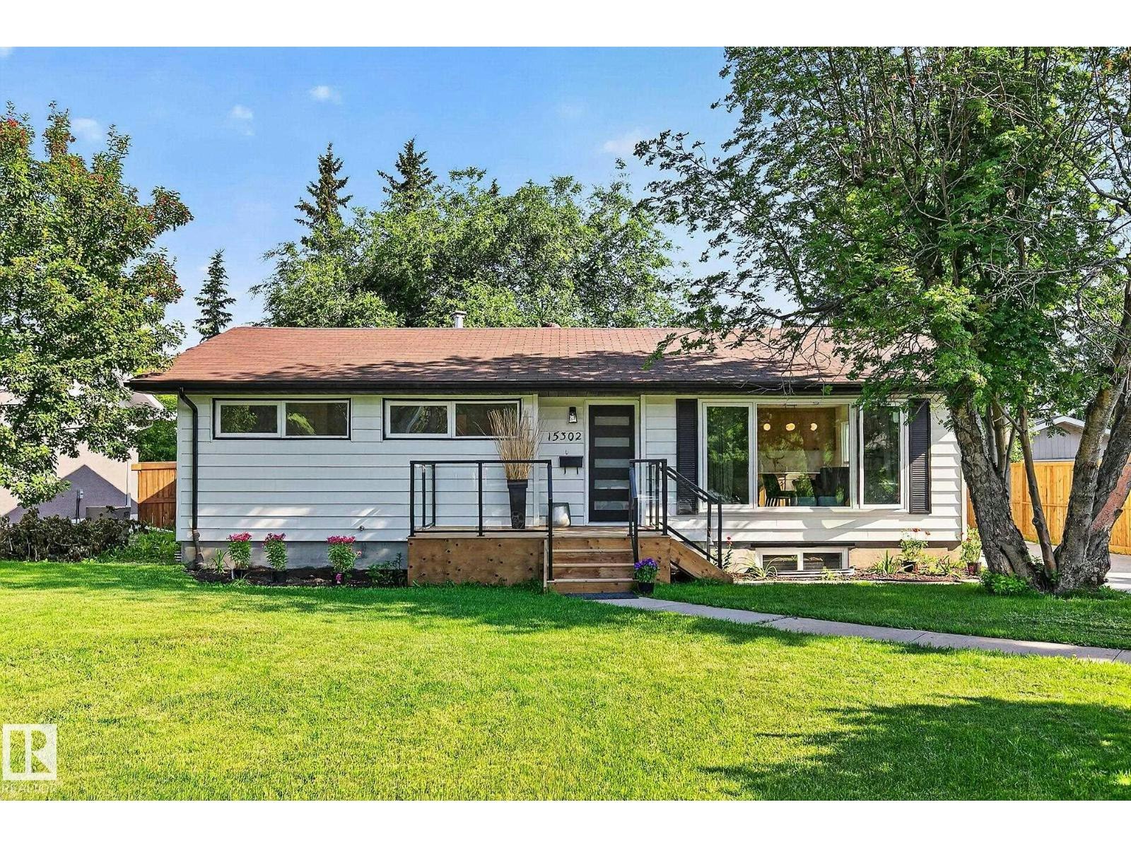15302 78 Avenue NW, Edmonton, AB, T5R 3C7