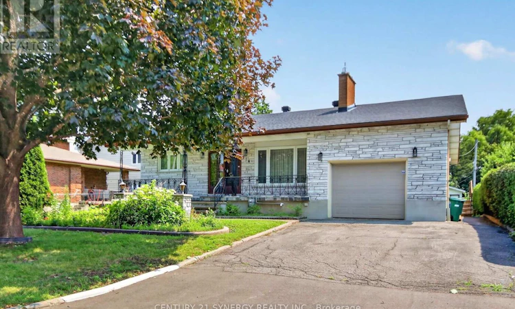 974 Greenbriar Avenue