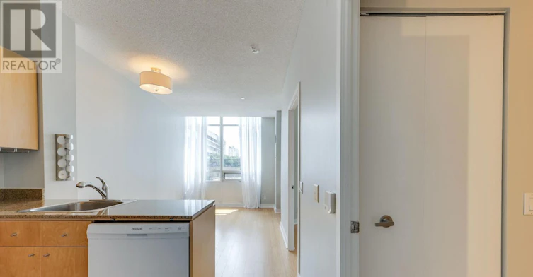 208-373 Front Street W, Toronto, ON, M5V 3R7 - 8