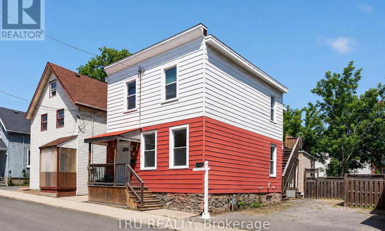 45 Bell Street N