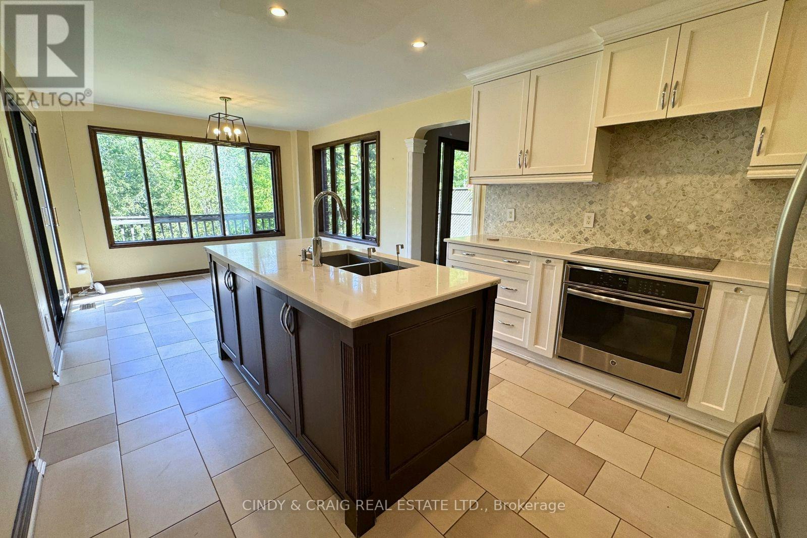1426 Highbush Trail, Pickering, ON, L1V 1N5 - 8