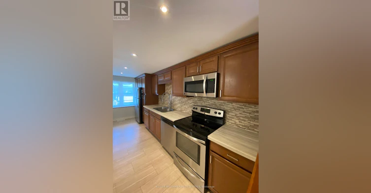 21-115 Main Street S, Newmarket, ON, L3Y 8J2 - 3