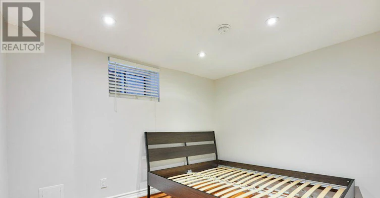LOWER-120 Grenadier Road, Toronto, ON, M6R 1R4 - 18