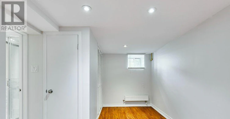 LOWER-120 Grenadier Road, Toronto, ON, M6R 1R4 - 20