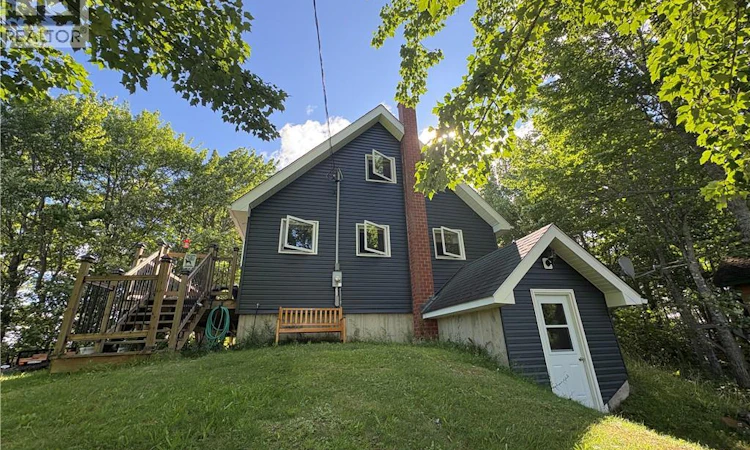 27 Binks Crescent