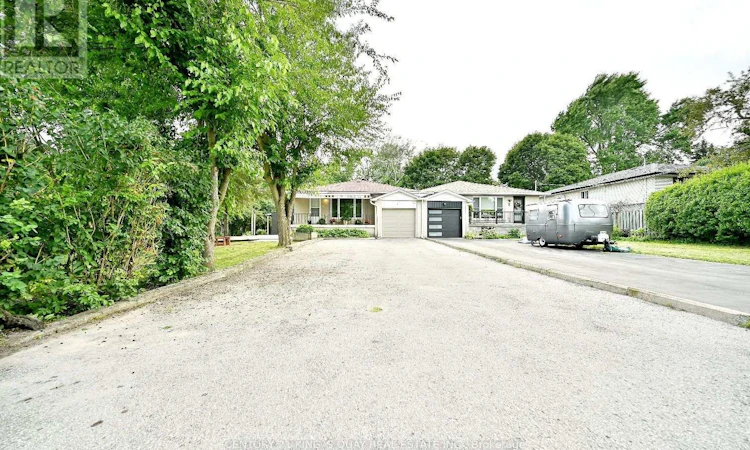 2 Robinson Street