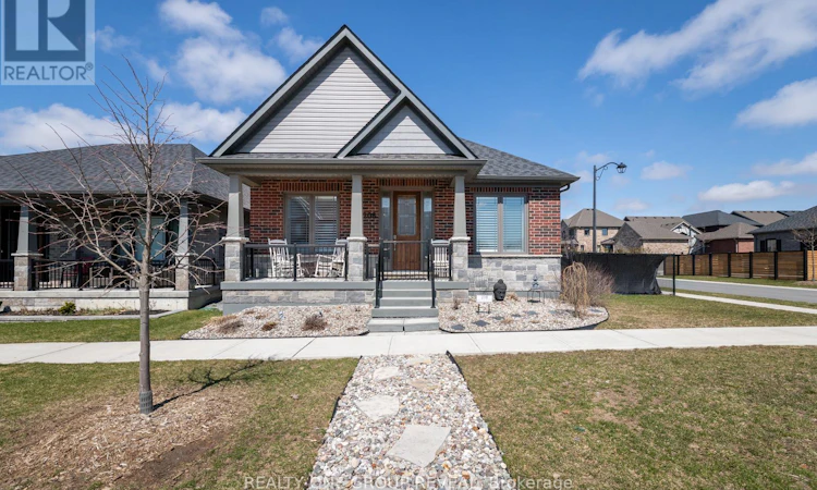 208 Strachan Street