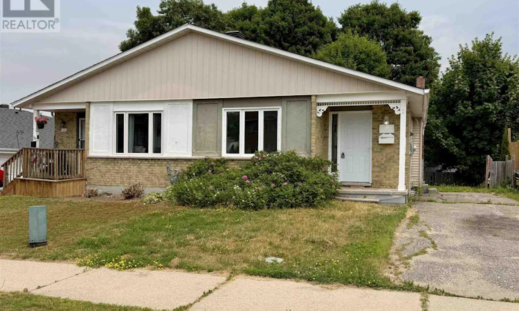 21 Laprairie Crescent