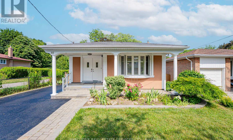 37 Ravenview Drive