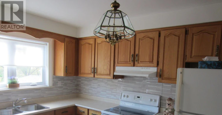 1-49 Gotham Court, Toronto, ON, M6M 2W9 - 5