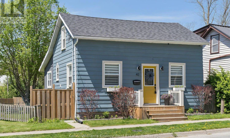 42 Hope Street N