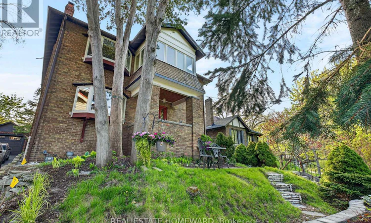128 Glen Manor Drive