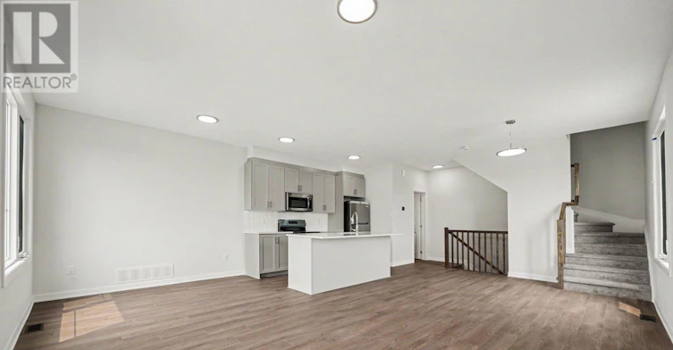 756 Tadpole Crescent, Ottawa, ON, K2J 6K4 - 6