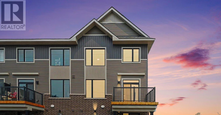 756 Tadpole Crescent, Ottawa, ON, K2J 6K4 - 2