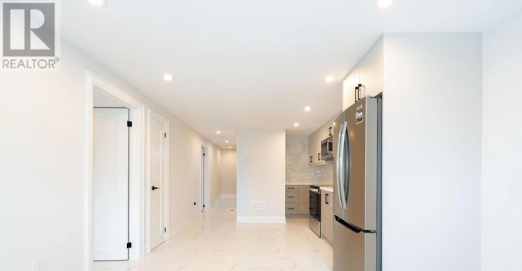 C-31 Mariposa Avenue, Toronto, ON, M6N 4A1 - 13