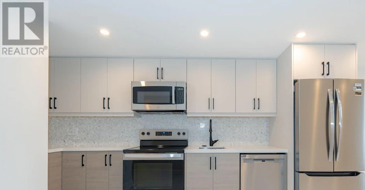 C-31 Mariposa Avenue, Toronto, ON, M6N 4A1 - 10