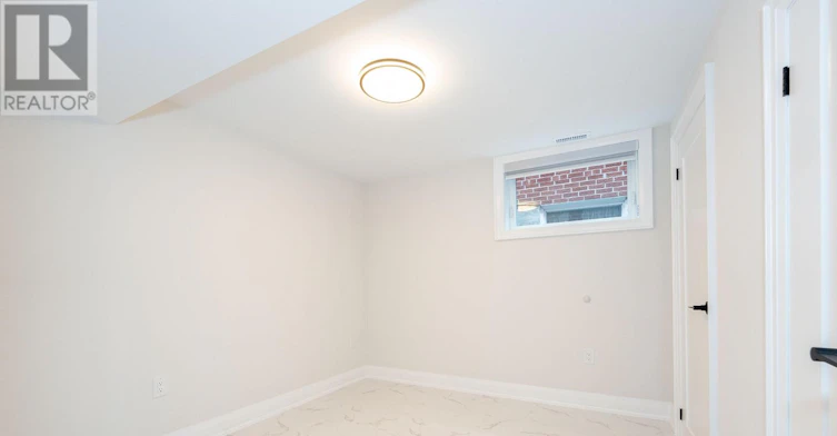 C-31 Mariposa Avenue, Toronto, ON, M6N 4A1 - 6