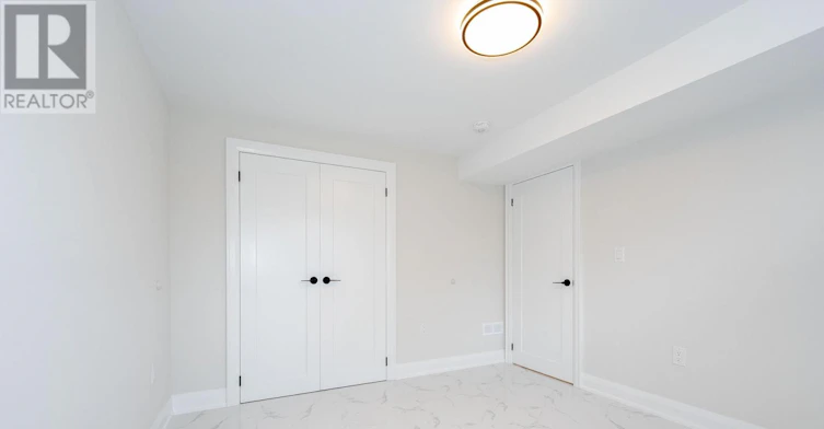 C-31 Mariposa Avenue, Toronto, ON, M6N 4A1 - 16