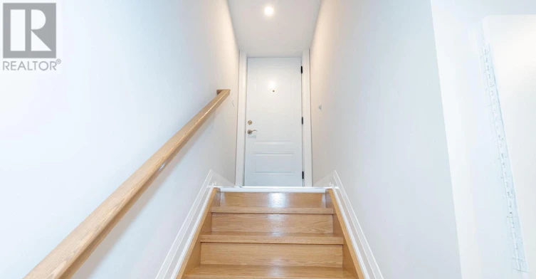 C-31 Mariposa Avenue, Toronto, ON, M6N 4A1 - 4