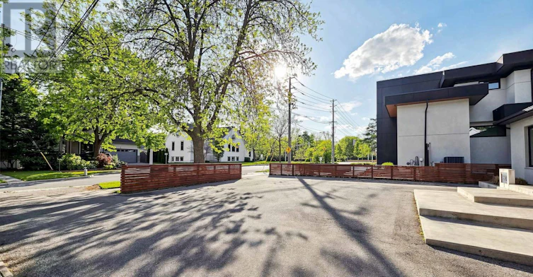 285 Bronte Road, Oakville, ON, L6L 3C5 - 4