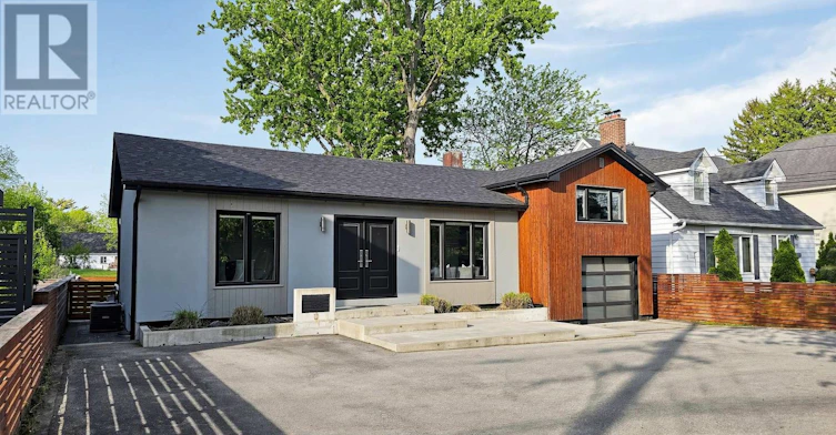 285 Bronte Road, Oakville, ON, L6L 3C5 - 3