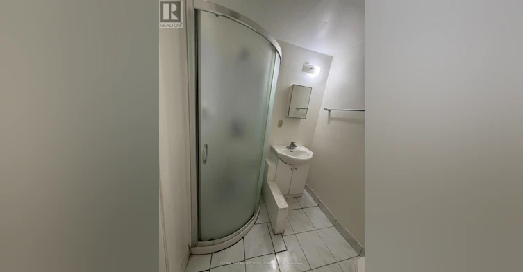 730 Queensbridge Drive, Mississauga, ON, L5C 3X2 - 25