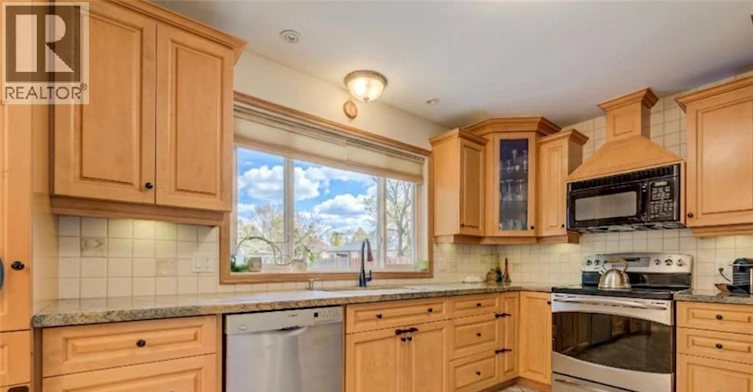 Upper-209 Willowdale Avenue, Waterloo, ON, N2J 3M2 - 4