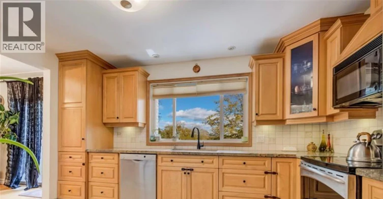 Upper-209 Willowdale Avenue, Waterloo, ON, N2J 3M2 - 6