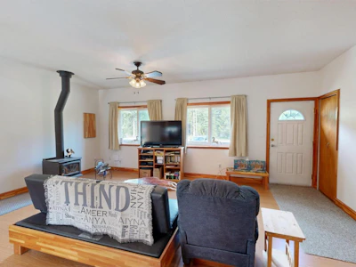 7636 King Road - 5