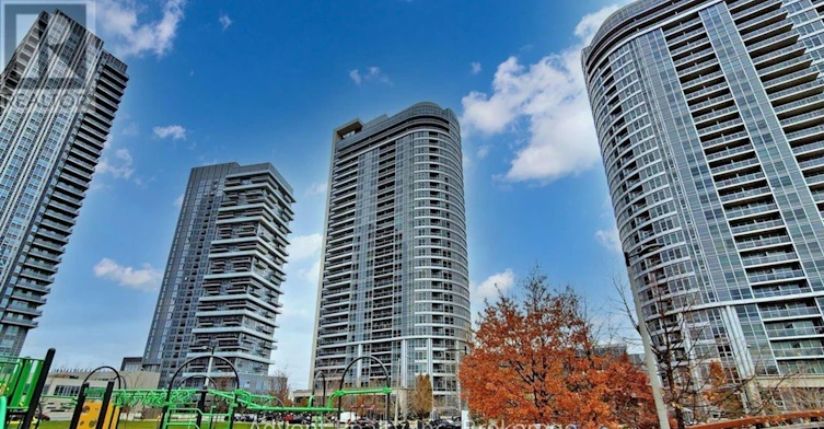 2211-181 Village Green Square, Toronto, ON, M1S 0K6