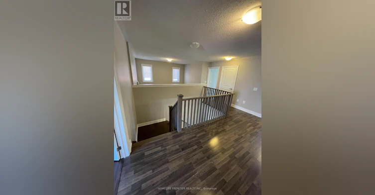 8 Jericho Avenue, Georgina, ON, L4P 0G9 - 7