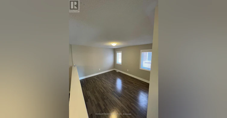 8 Jericho Avenue, Georgina, ON, L4P 0G9 - 5