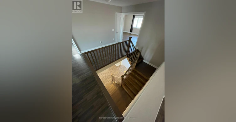 8 Jericho Avenue, Georgina, ON, L4P 0G9 - 9