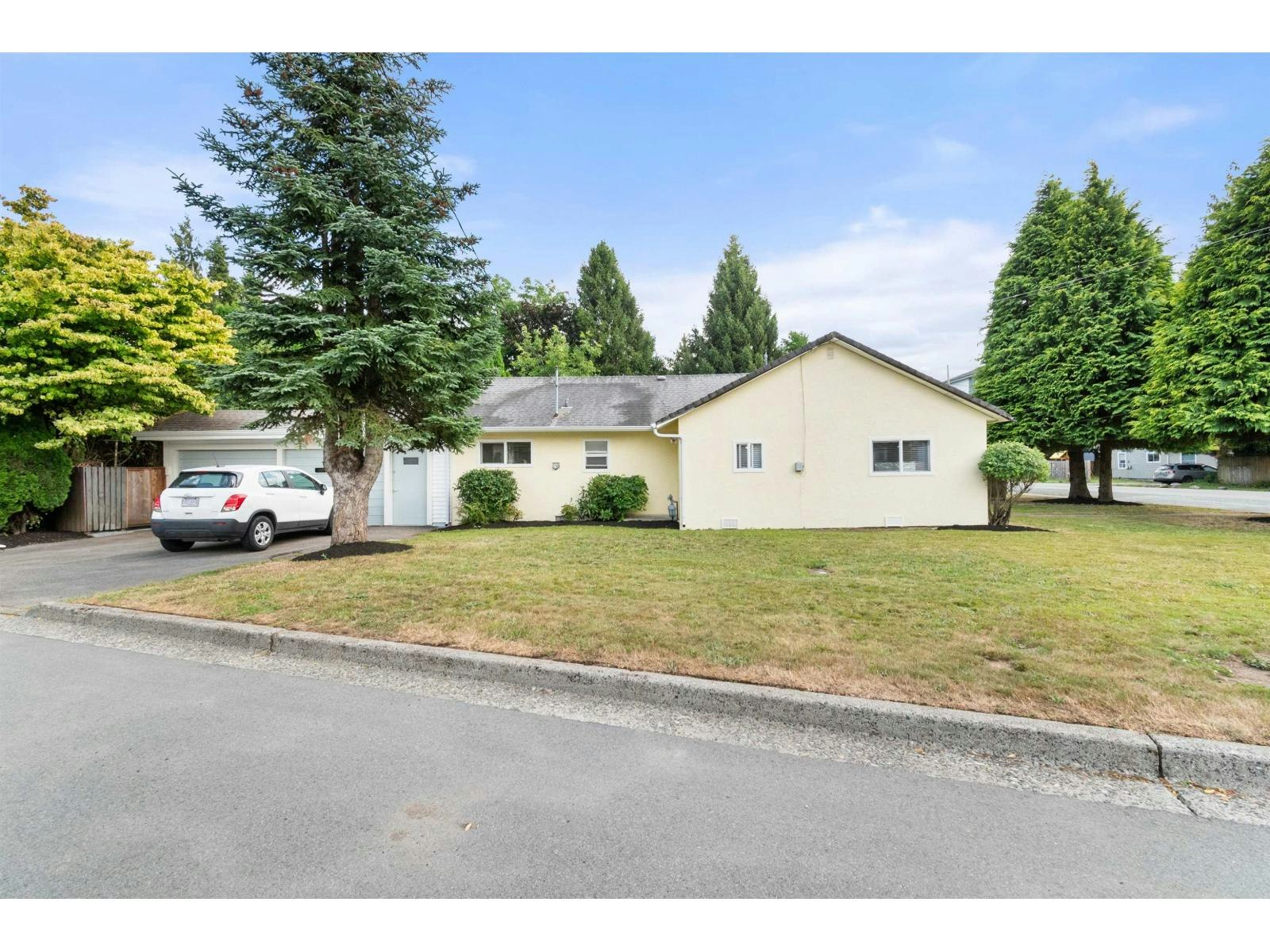 9570 Victor Street, Chilliwack, BC, V2P 5B4