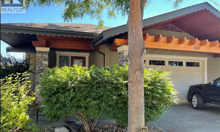 1583 Golf Ridge Drive