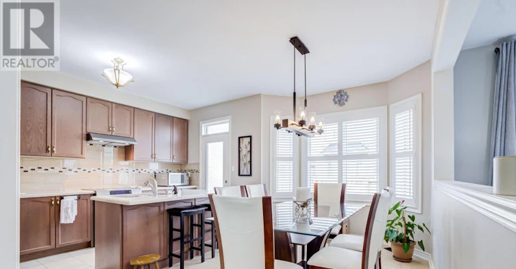 102 Creekland Avenue, Whitchurch-Stouffville, ON, L4A 1X4 - 24