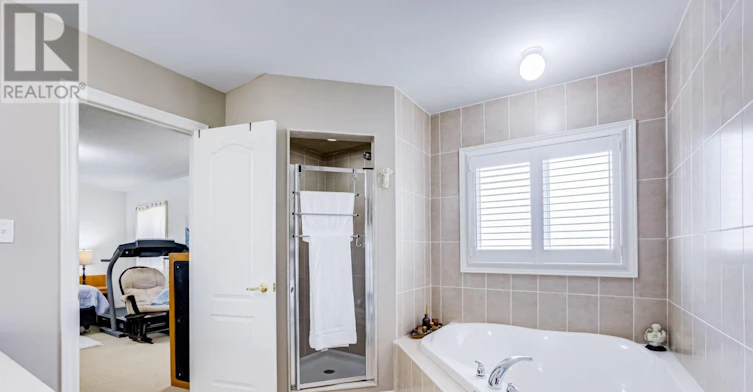102 Creekland Avenue, Whitchurch-Stouffville, ON, L4A 1X4 - 33