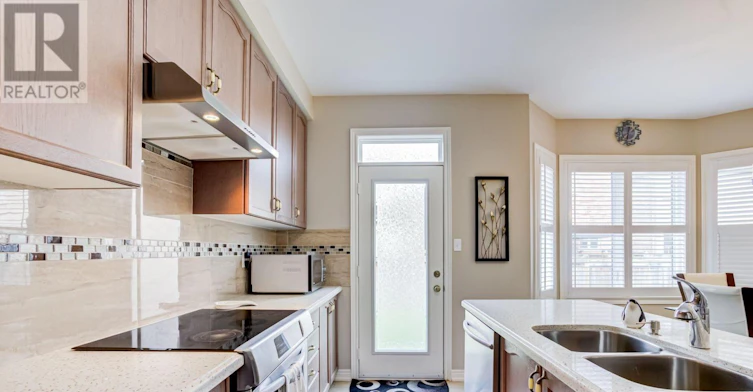 102 Creekland Avenue, Whitchurch-Stouffville, ON, L4A 1X4 - 15