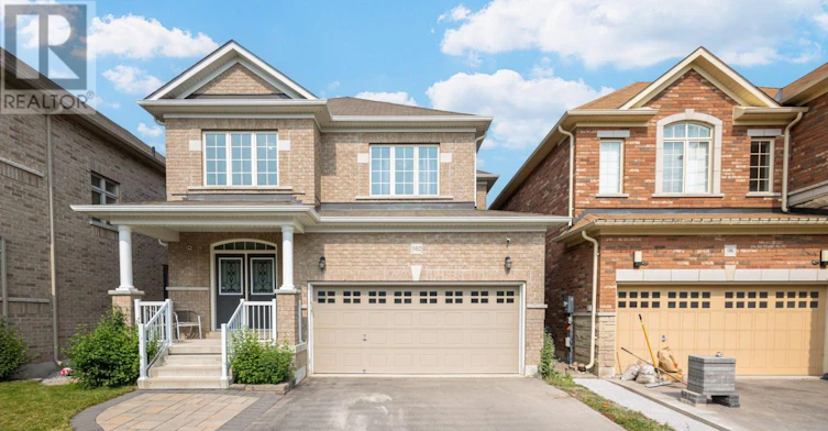 102 Creekland Avenue, Whitchurch-Stouffville, ON, L4A 1X4