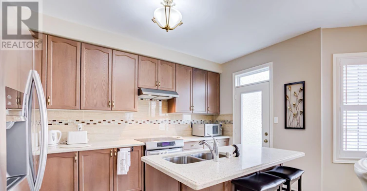 102 Creekland Avenue, Whitchurch-Stouffville, ON, L4A 1X4 - 20
