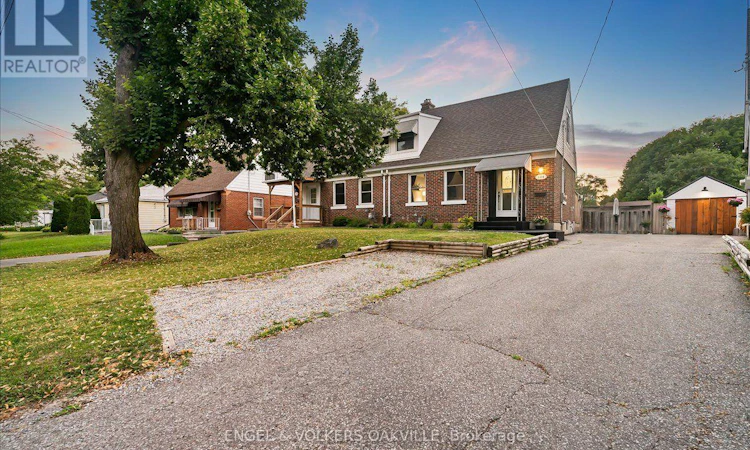 108 Lorne Crescent