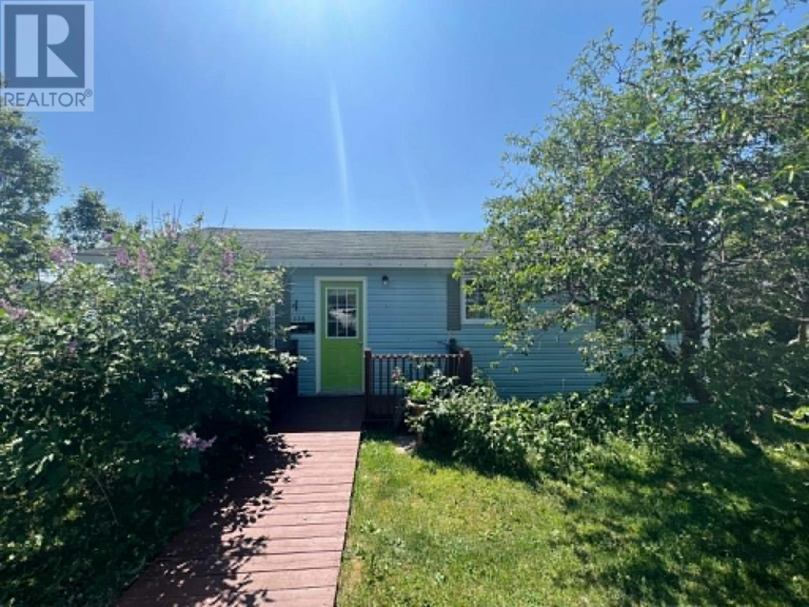 298 Main Road, Sunnyside, NL, A0B 3J0